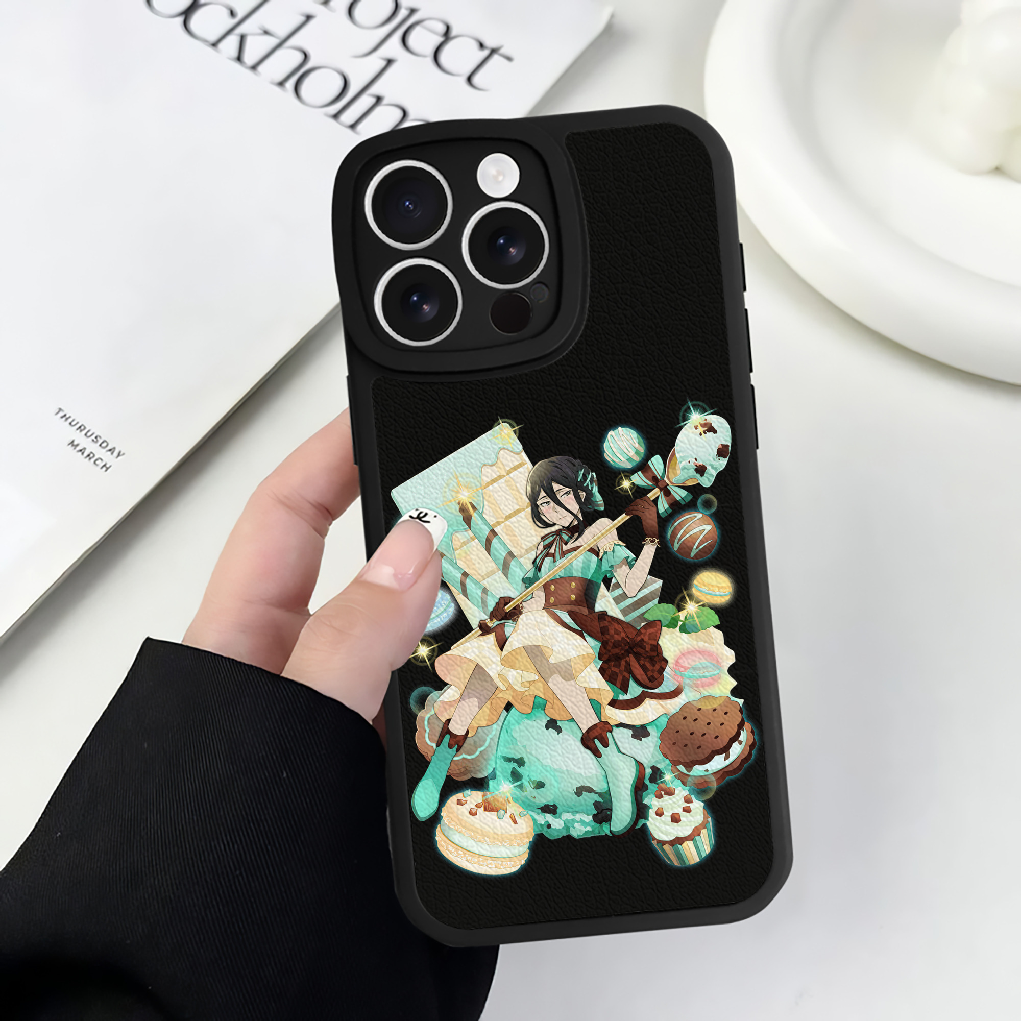 （画像用） 文豪ストレイドッグス Bungo Stray Dogs 【iPhone 16シリーズ対応】シリコンスマホケース（レザー調） 材質：シリコン